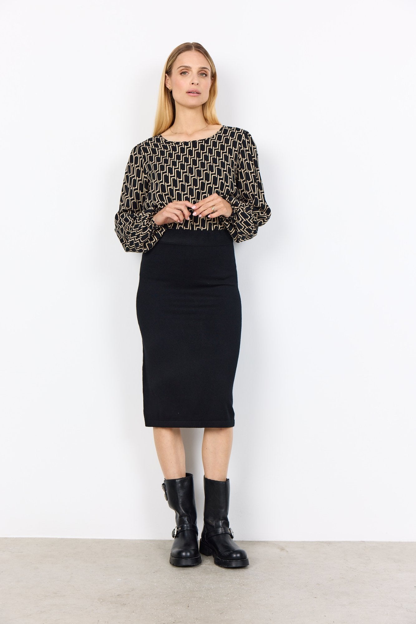 Sc-varla 1 (9999c 9999c Black Co)