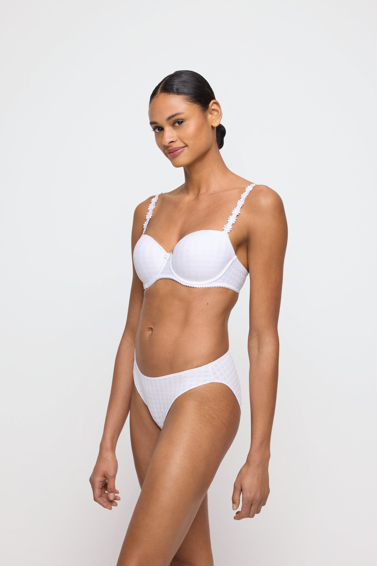 AVERO weiss Rioslip (Wit)