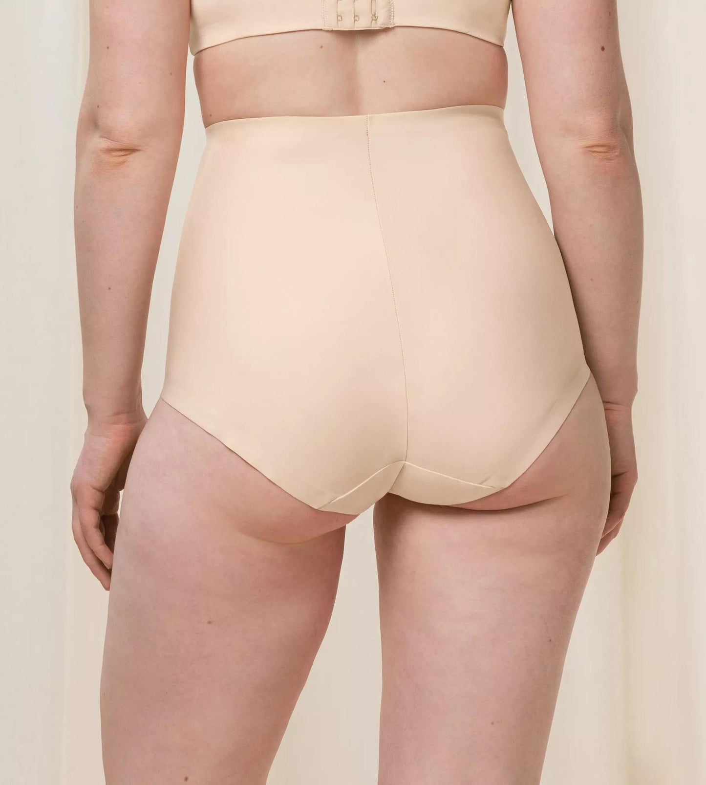 Medium Shaping Series Highwaist Panty (00nz Nude Beige)