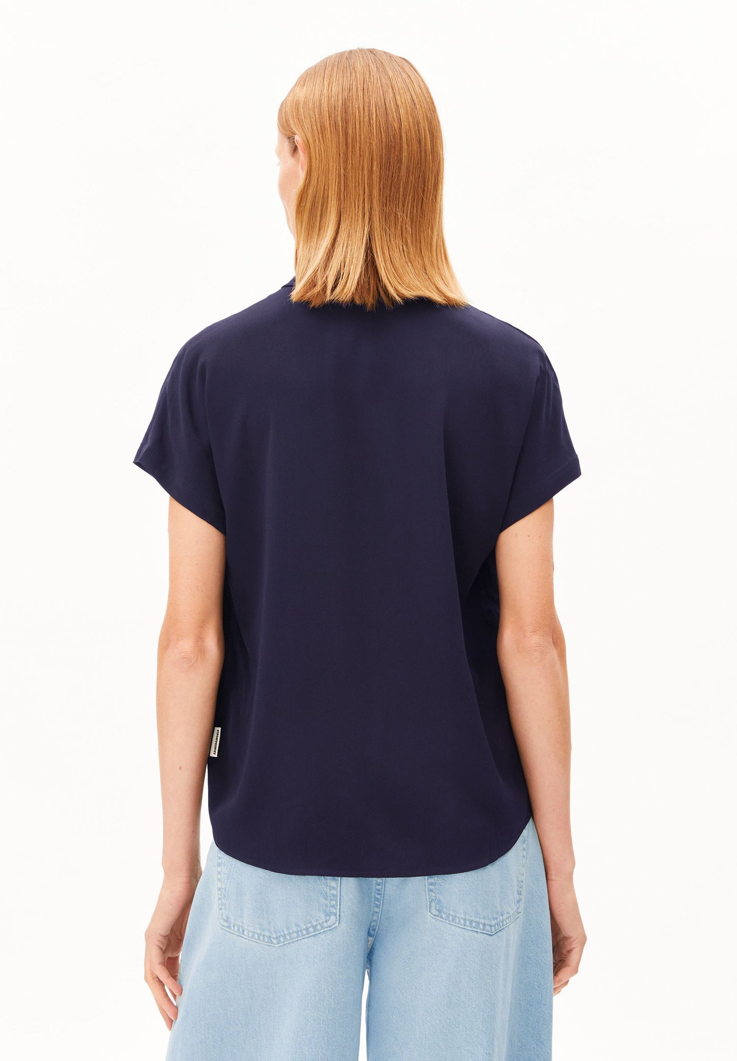 Larisaana Blouse (Tinted Navy)