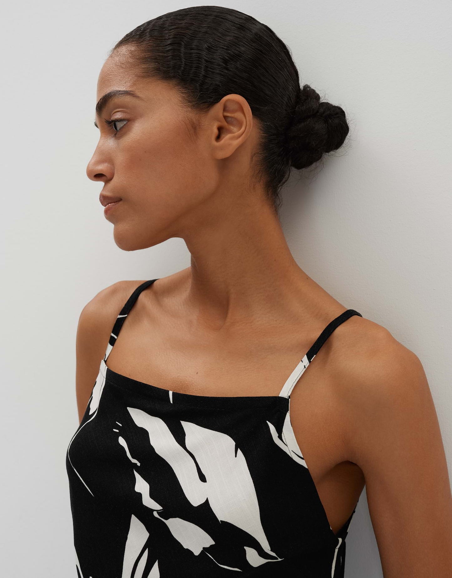 Qualeza floral (Black)