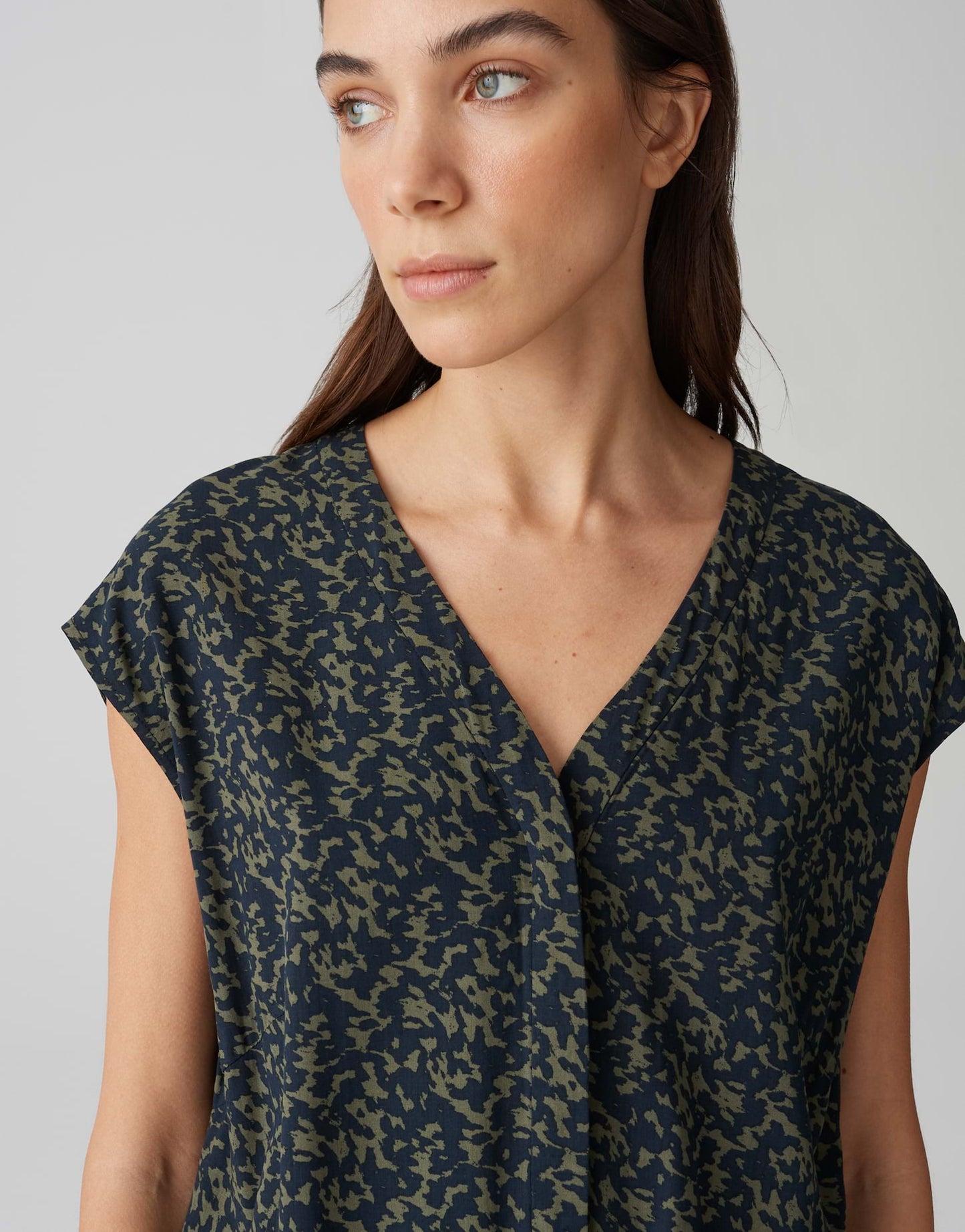 Moneli shadow (Coal Blue)