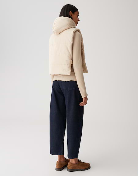Ambina cape