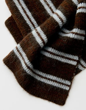 Atartan scarf