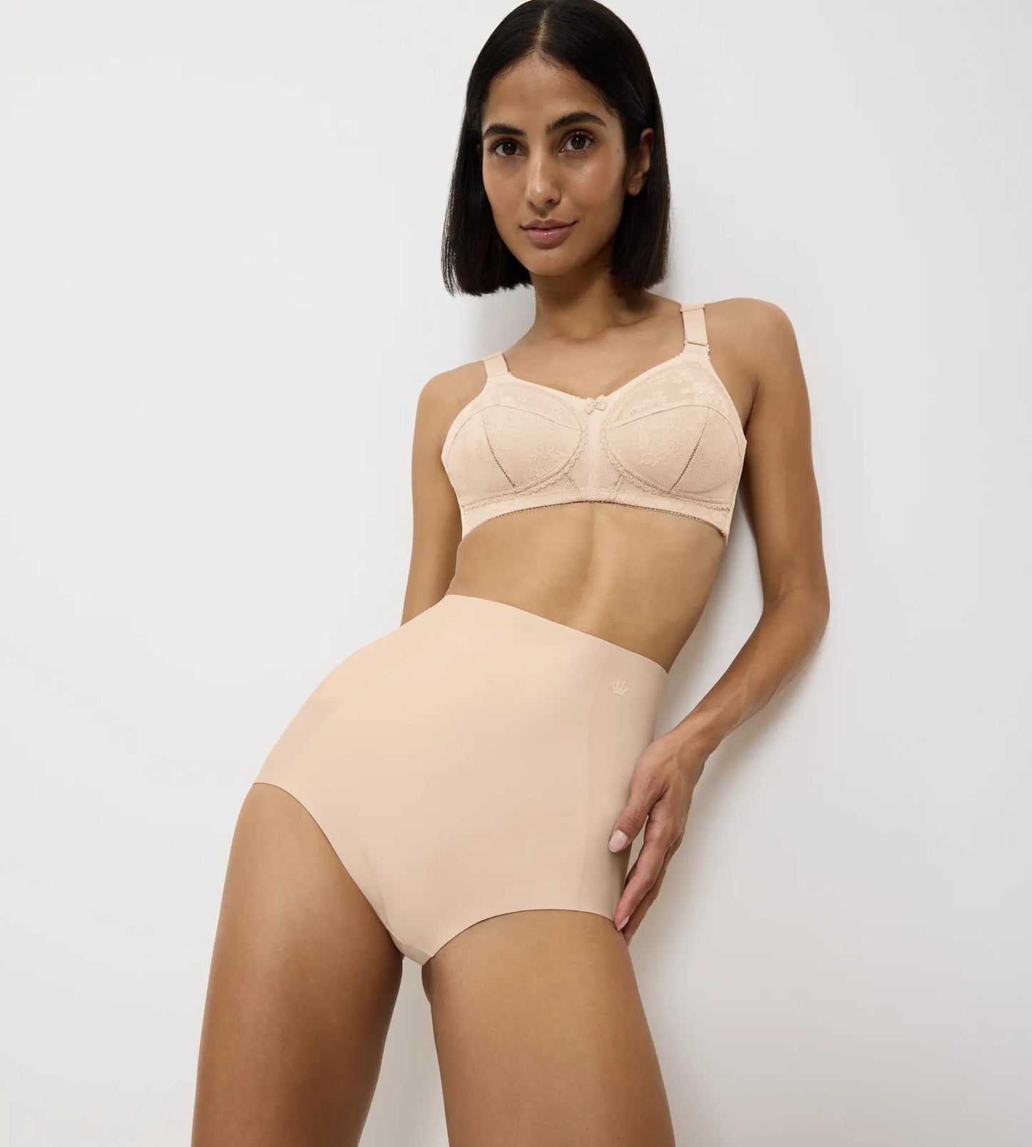 Medium Shaping Series Highwaist Panty (00nz Nude Beige)