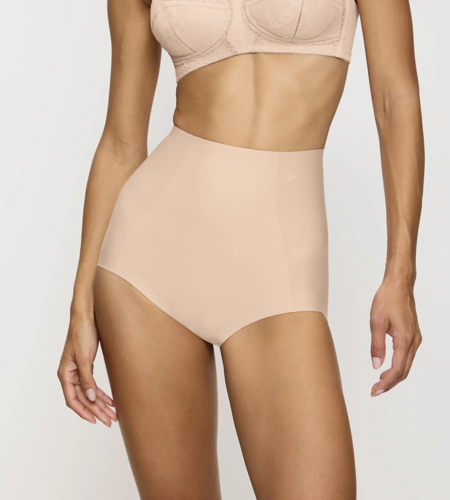 Medium Shaping Series Highwaist Panty (00nz Nude Beige)