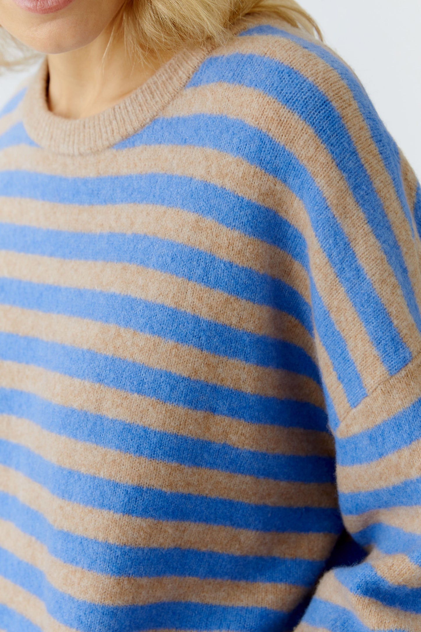 Pullover (Camel Blue)