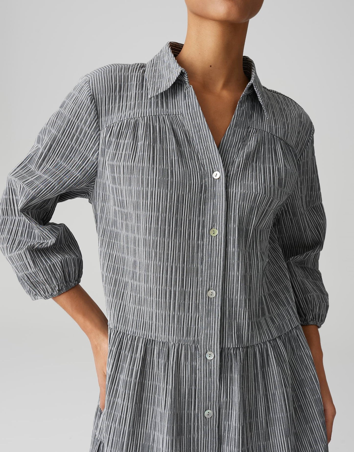 Wosta (Coal Blue)