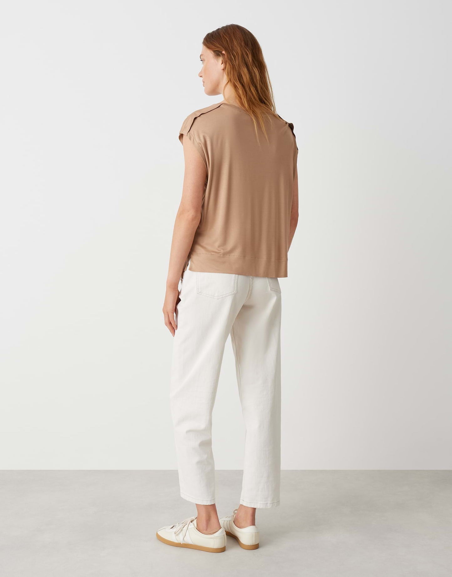Sestern (Creamy Camel)