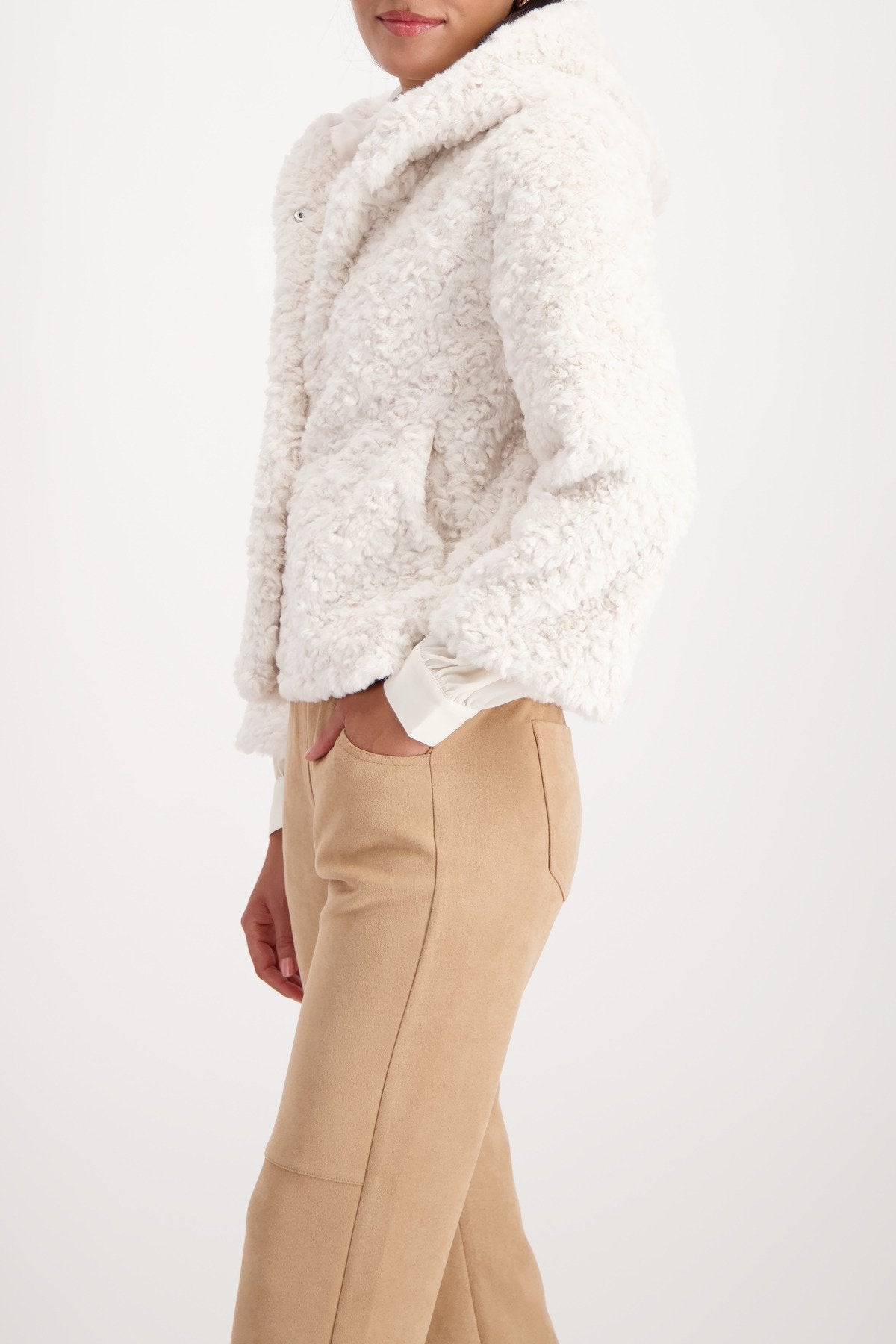 Jacke (Almond)