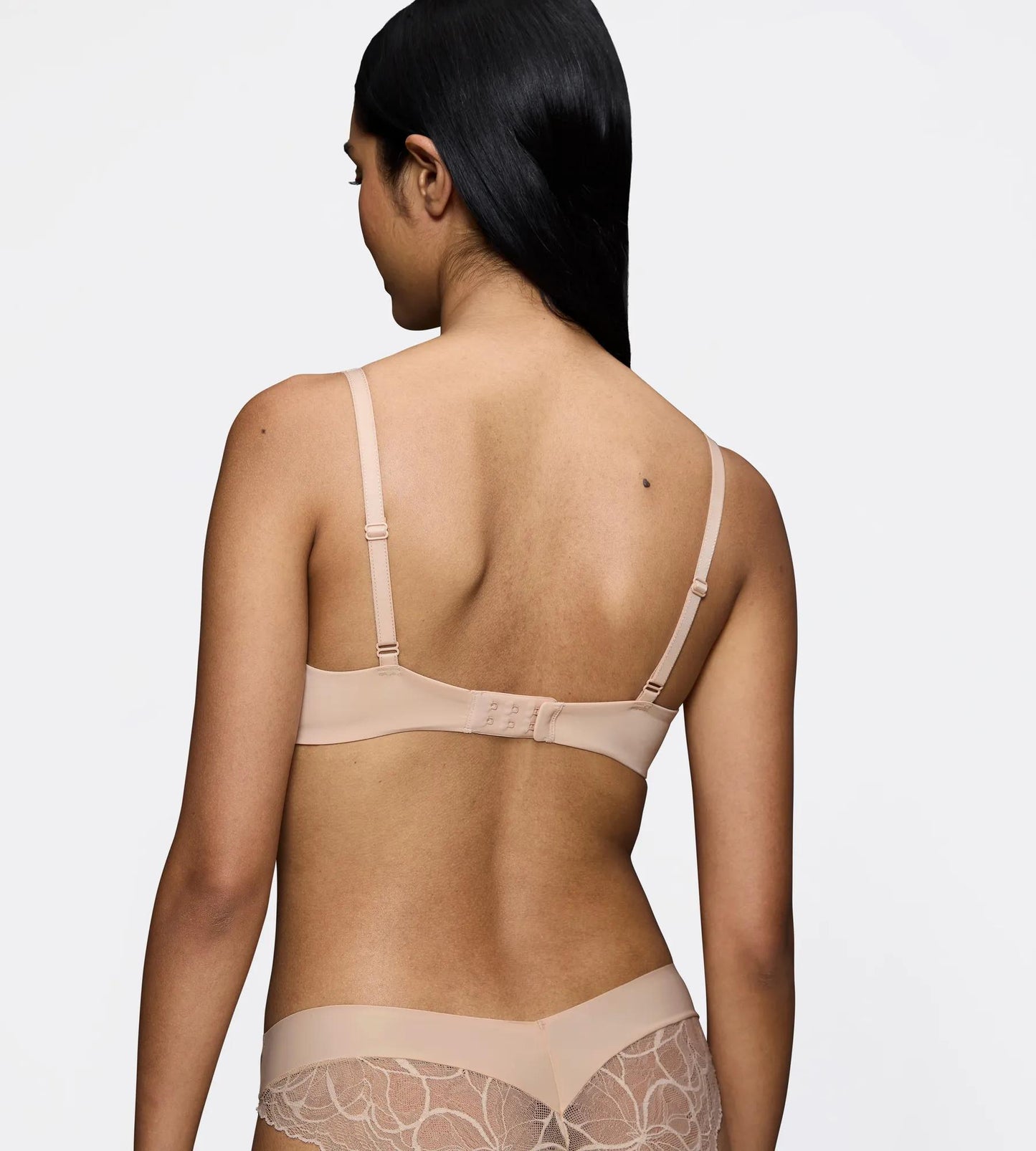 Body Make-Up Illusion Lace WP (00nz Nude Beige)