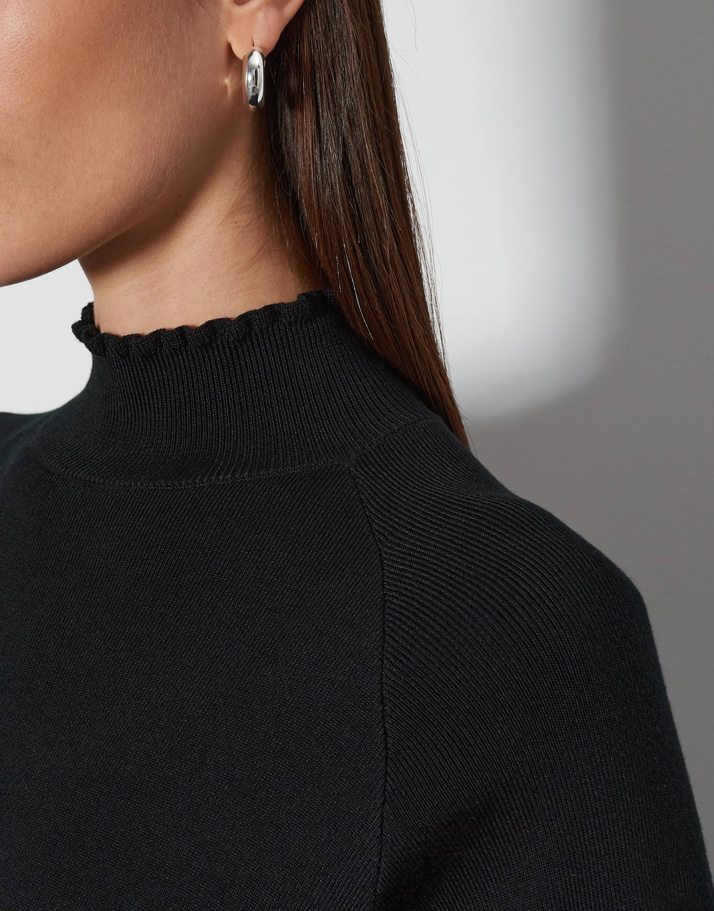 Quarisi (Black)