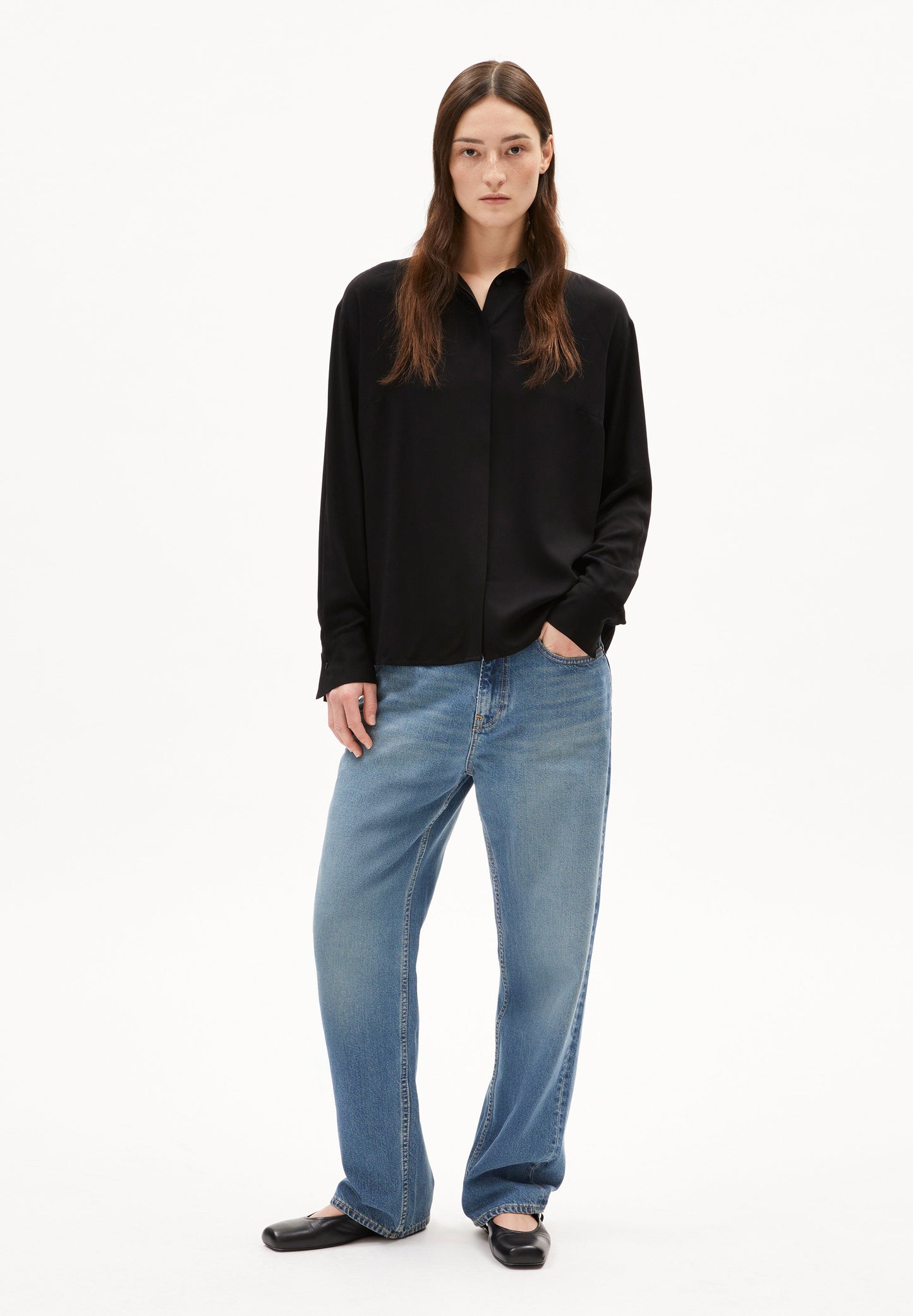 Larisaana Longsleeve (Black)