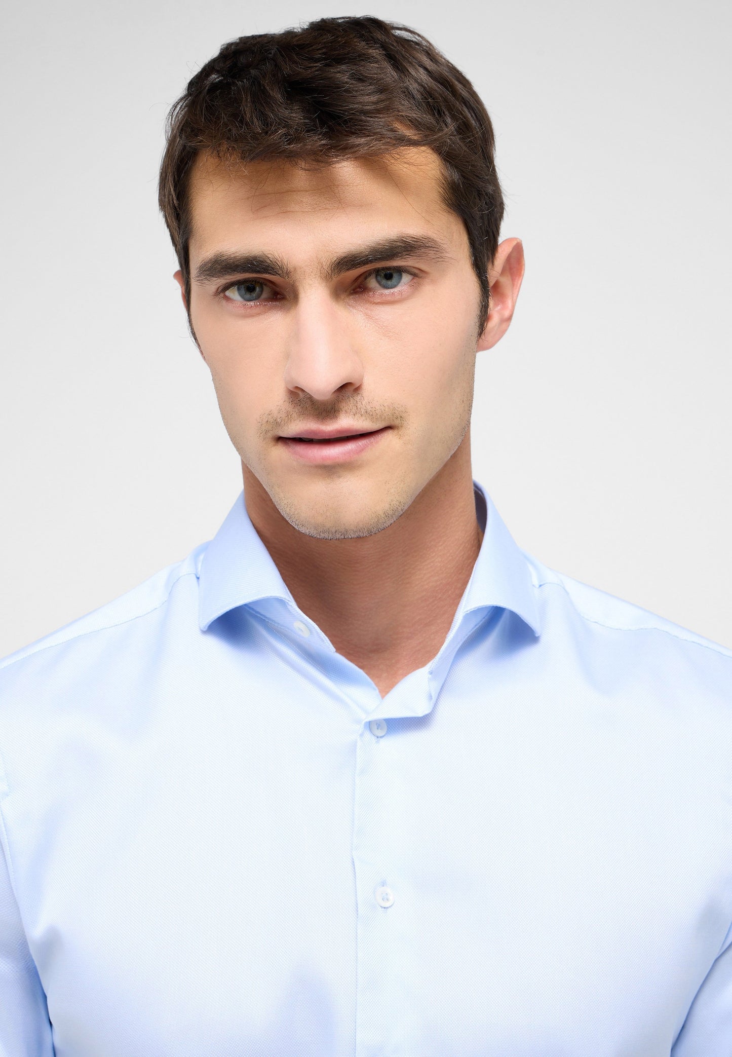 Performance Shirt Natté-Stretch Kurzarm (Mittelblau)