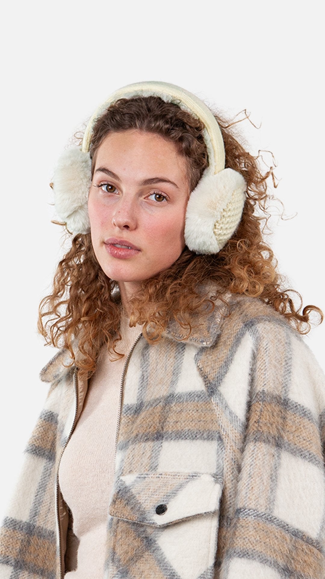 Bigwit Earmuffs (White Cream)
