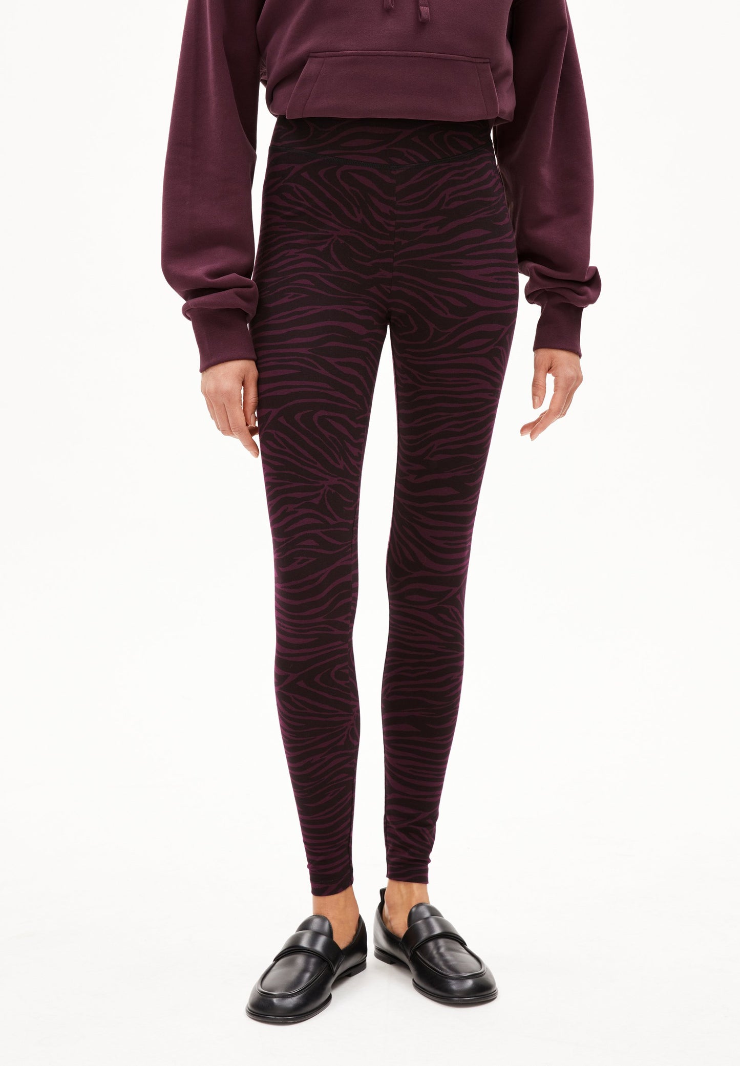Faribaa Zebraraa (Dark Cranberry)