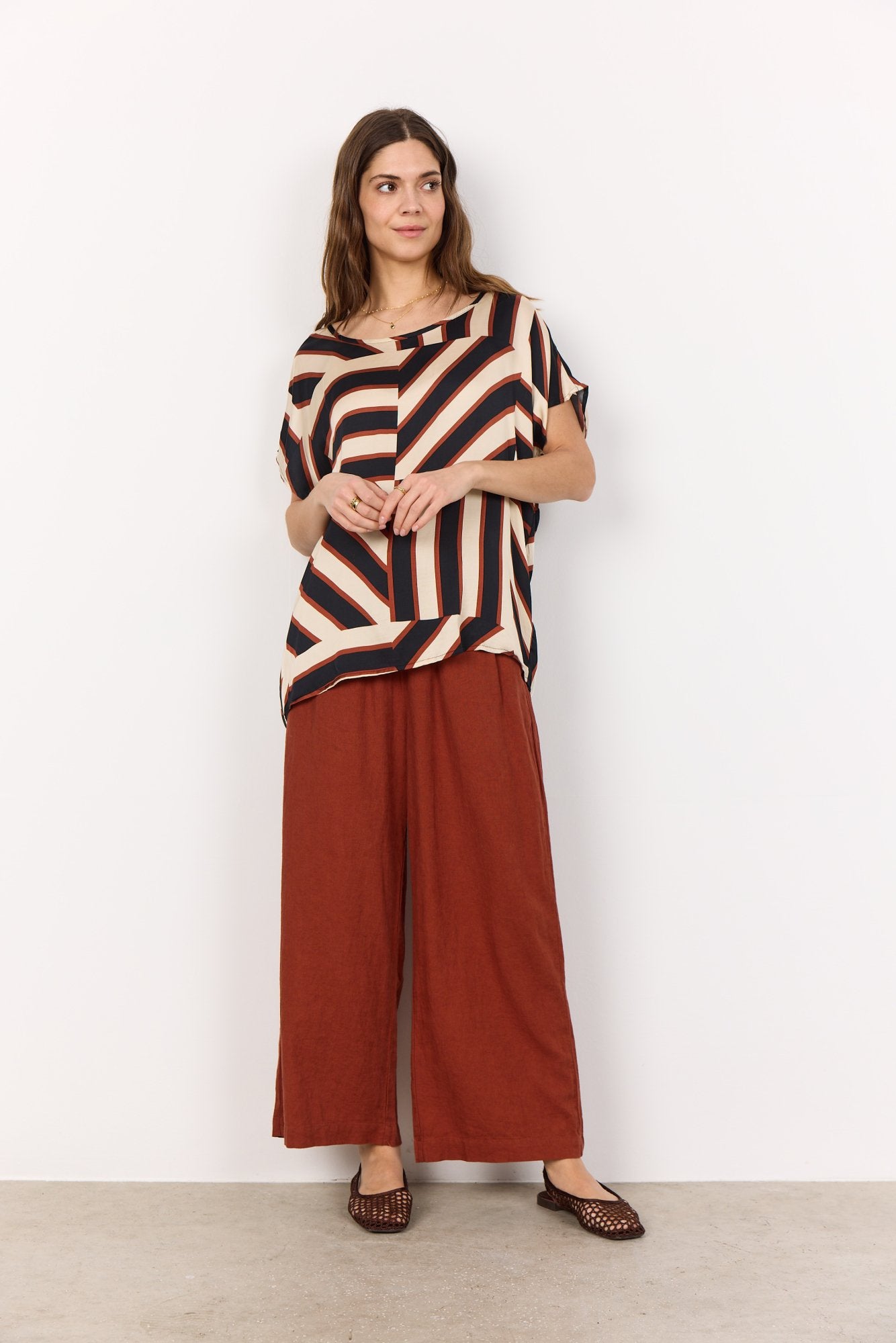 Sc-roja 1 (9999c 9999c Black Co)