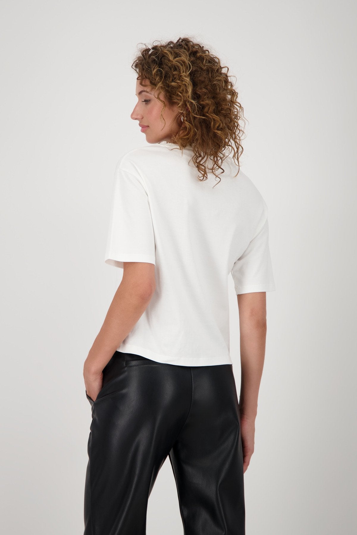 T-Shirt (Off-white)