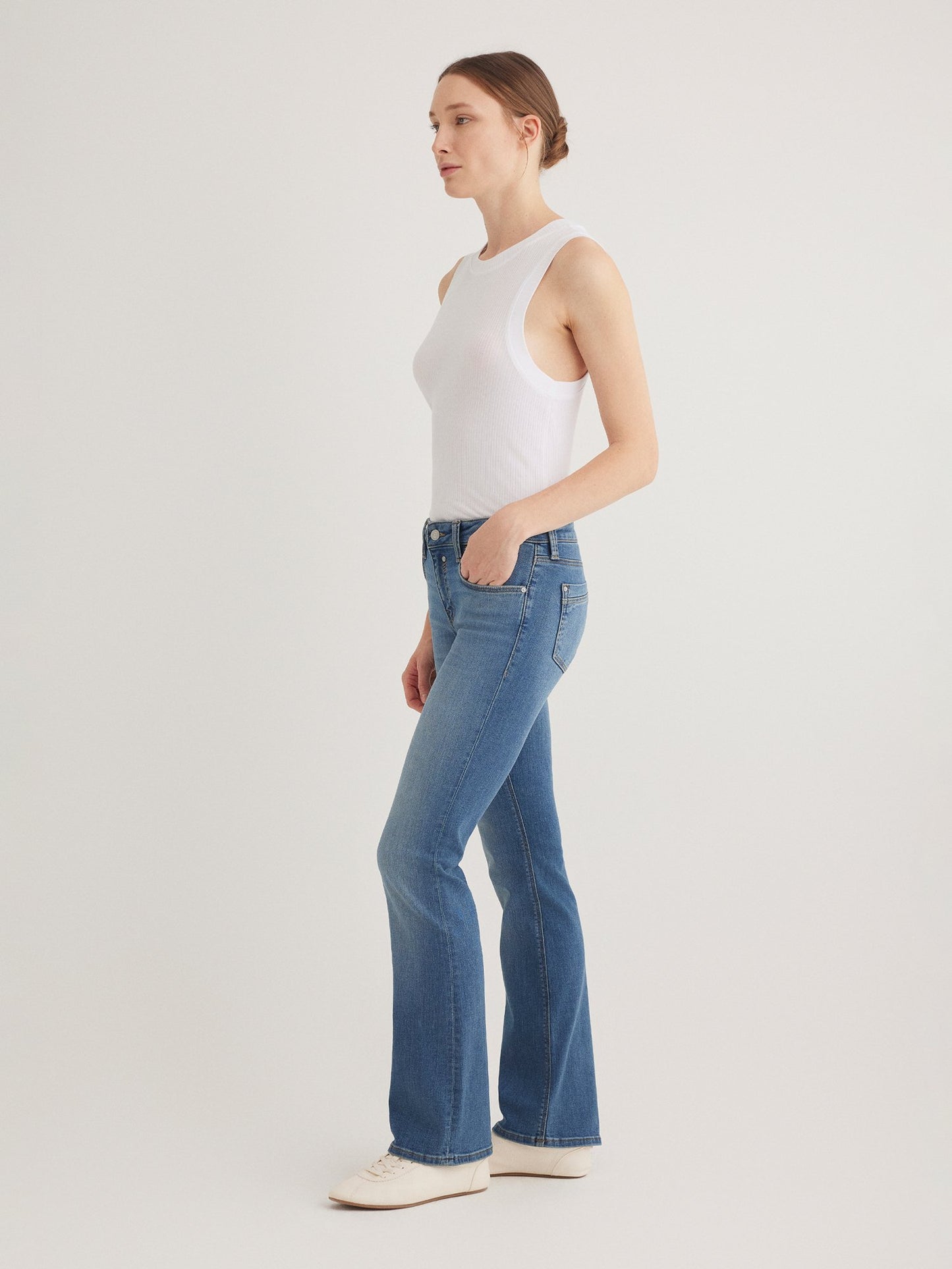 Bella Mid-rise (Dark Brushed V)