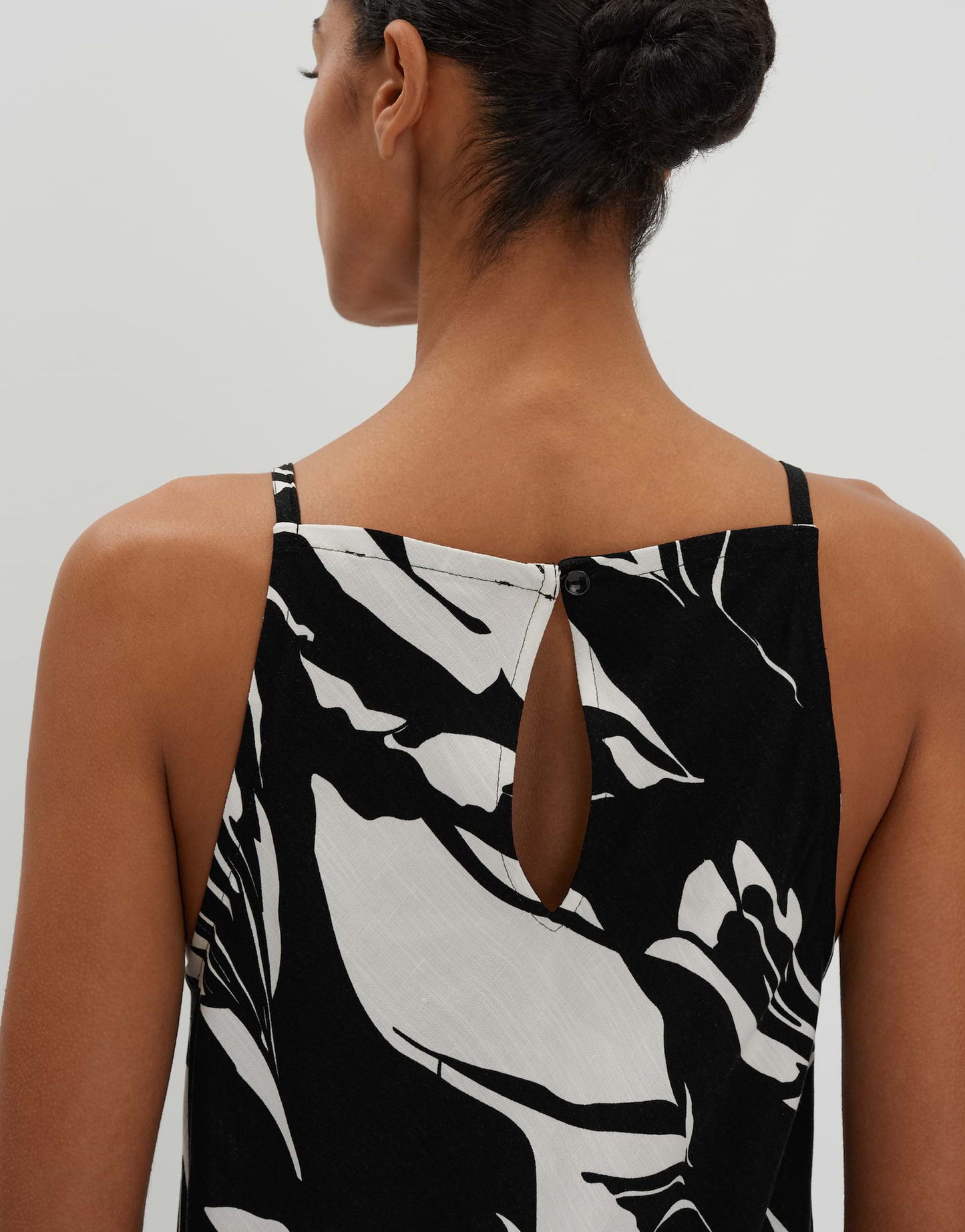 Qualeza floral (Black)