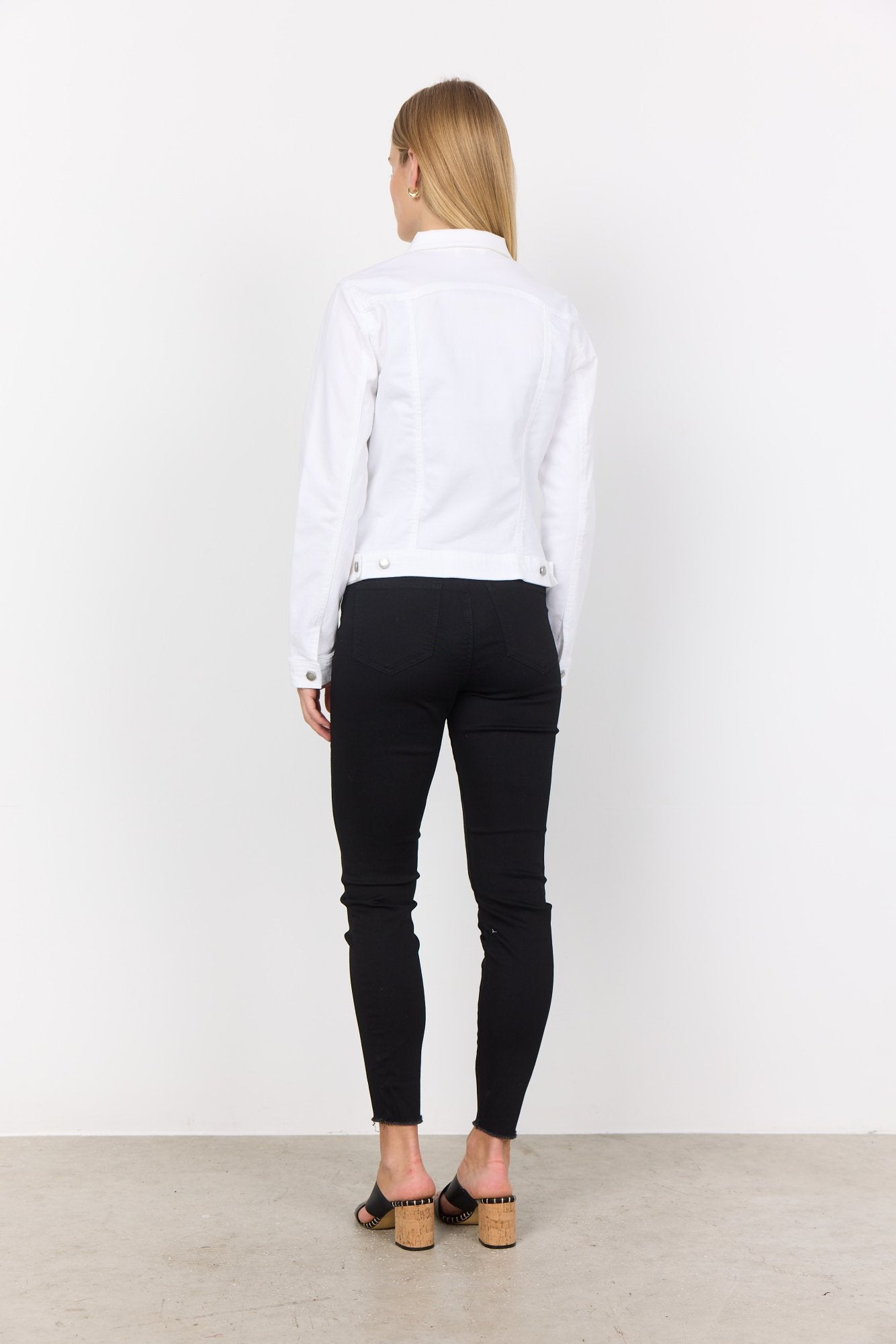 Sc-erna 2 (White)