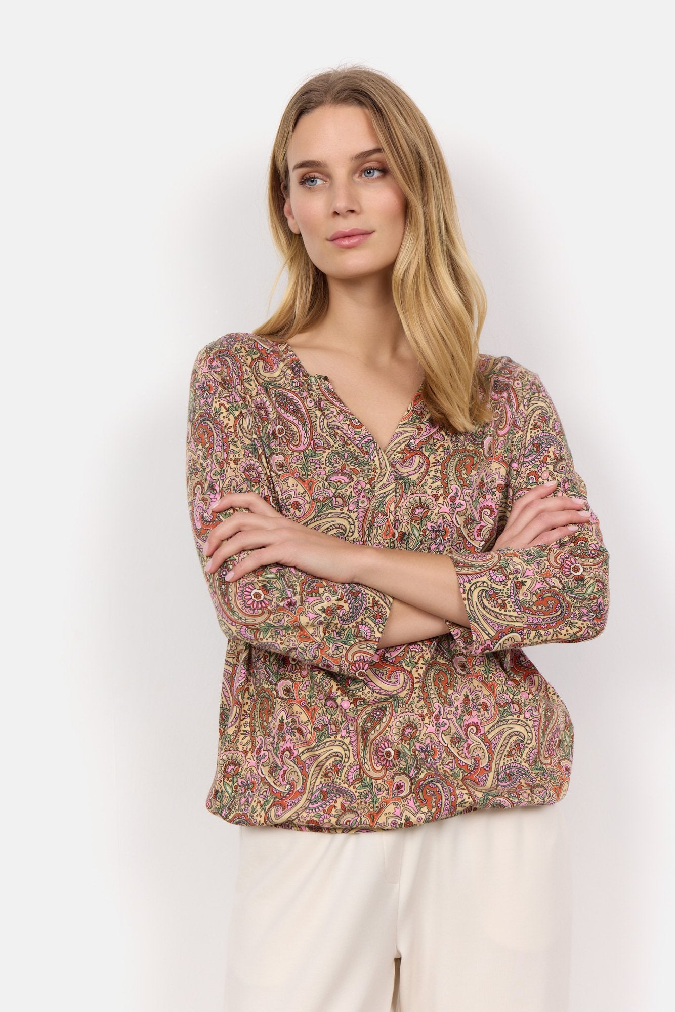 Sc-felicity Aop 453 (4615c 4615c Pink Com)