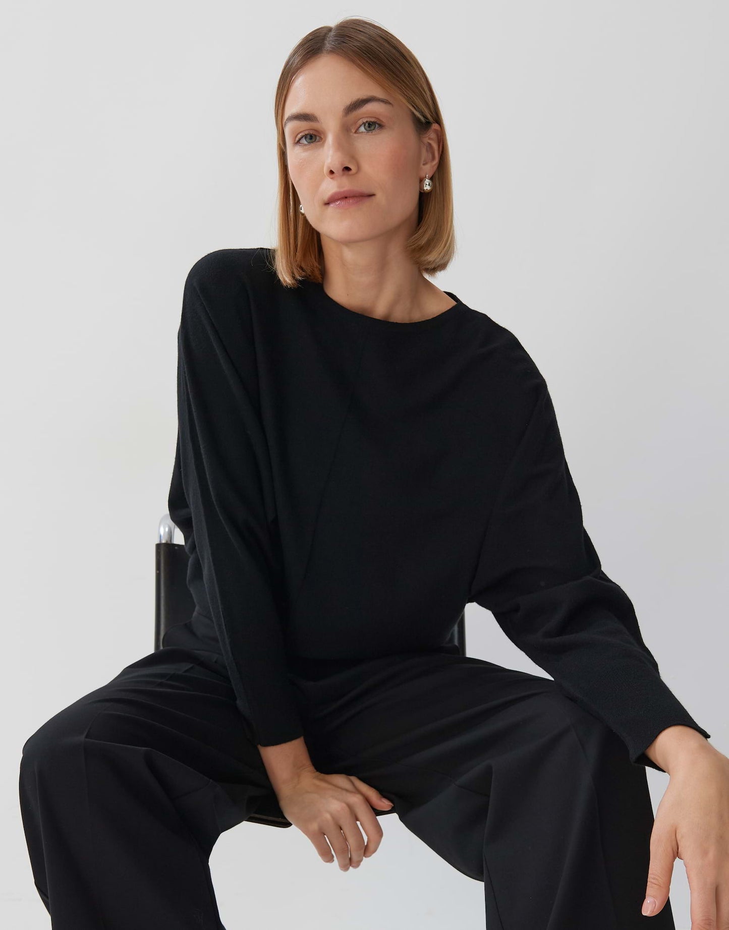 Taliya detail (Black)