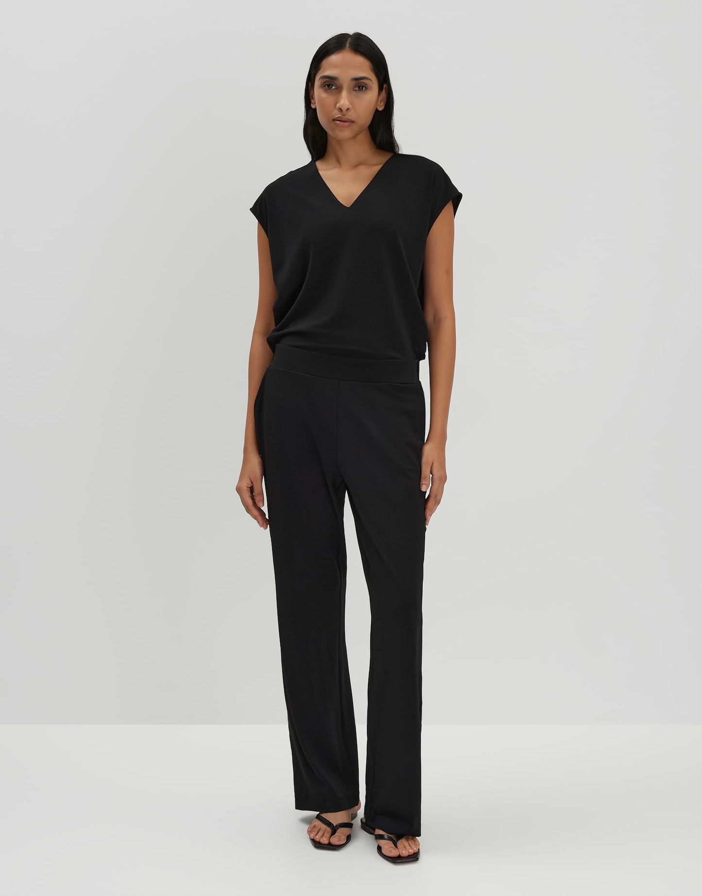 Celaria (Black)