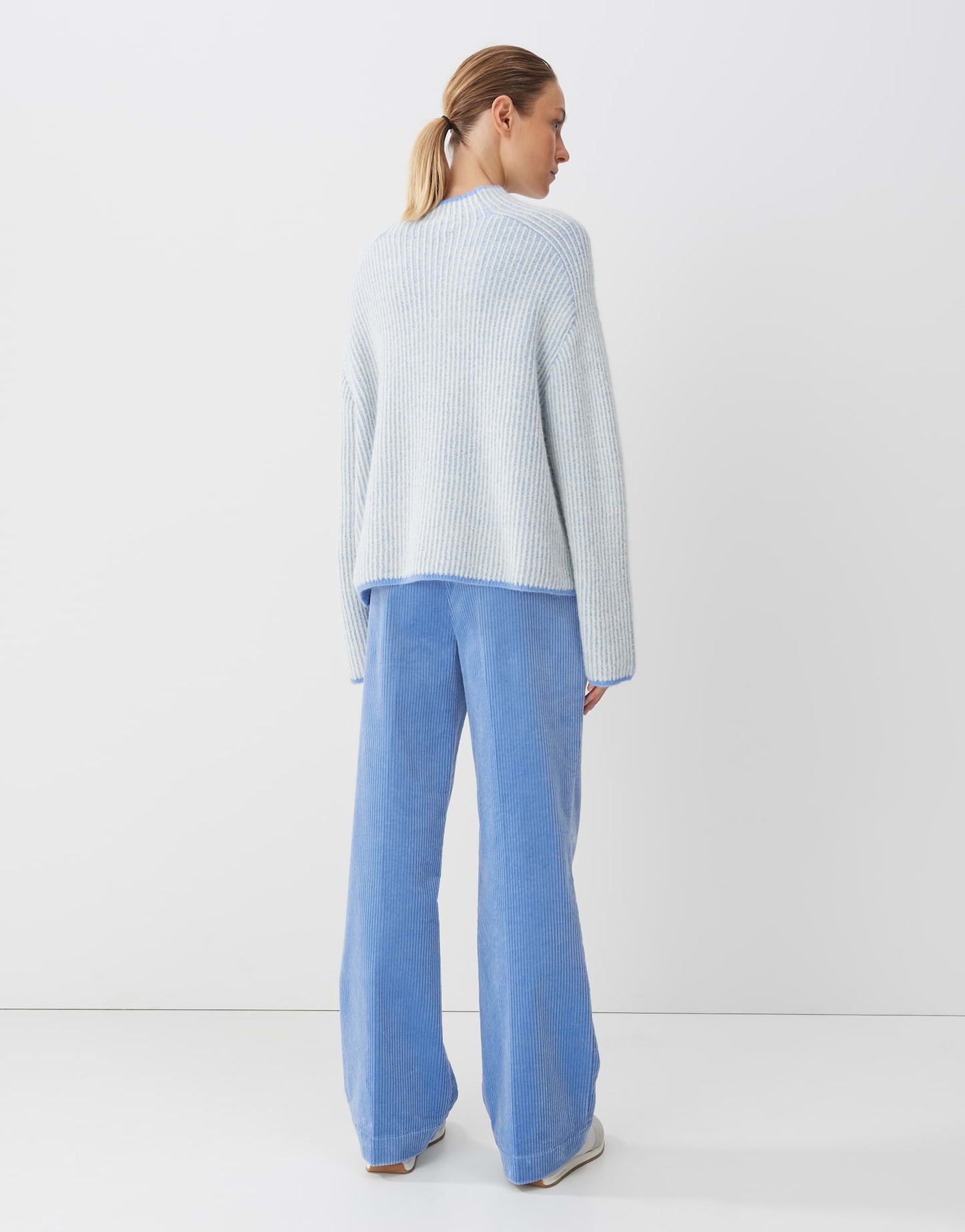 Tosia (Balance Blue)