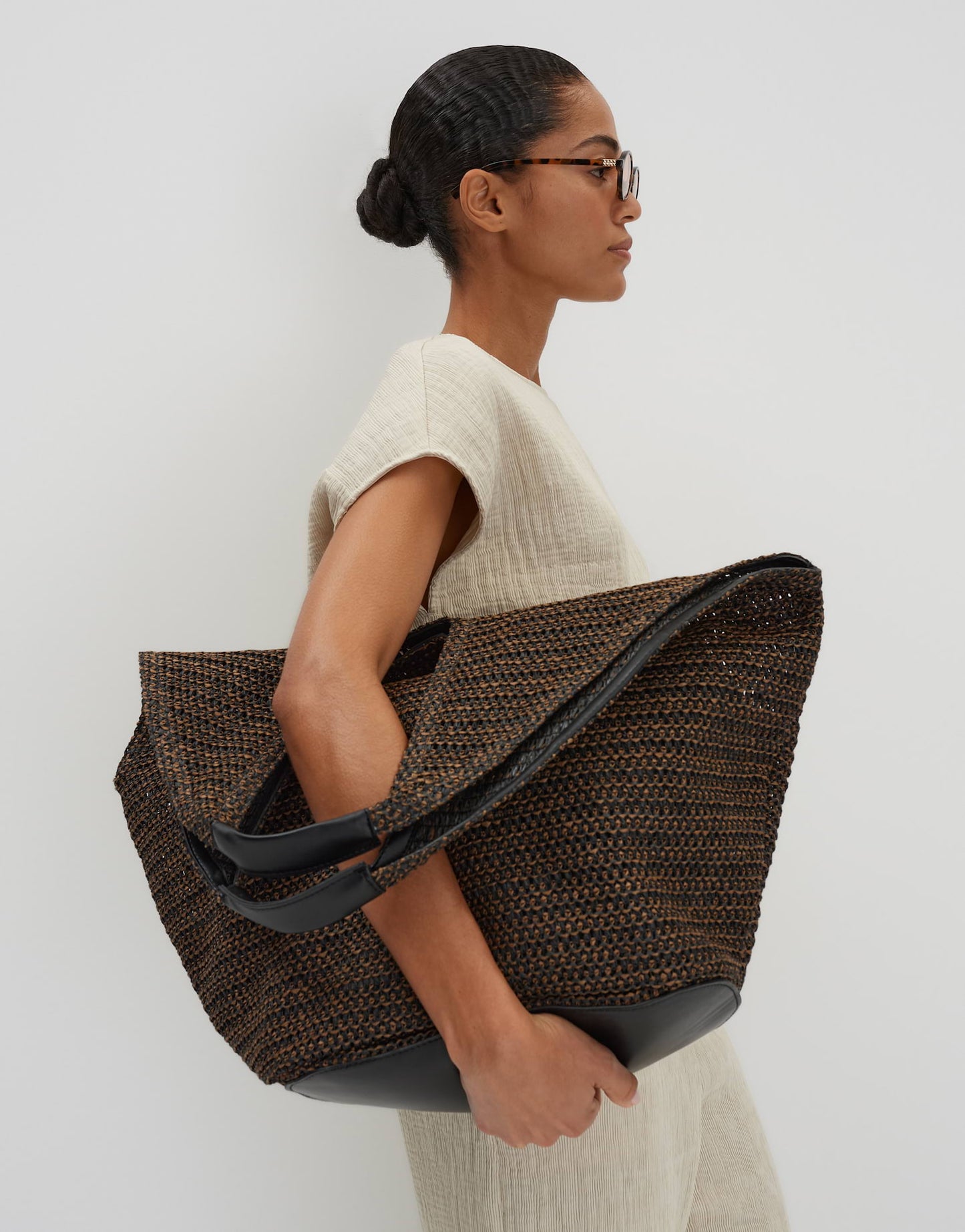 Besort bag (Dark Espresso)