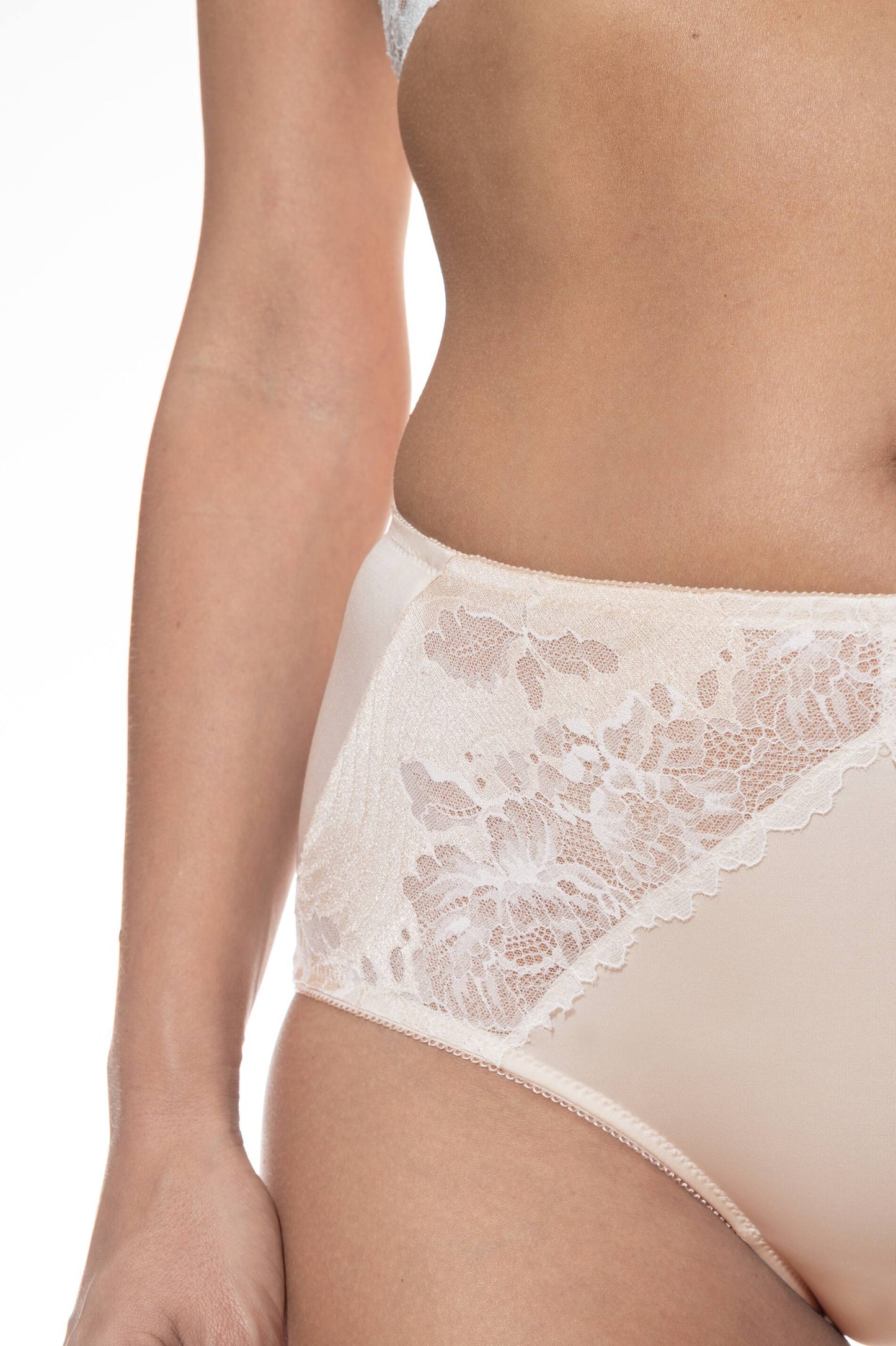 Taillen-Slip (Rose Pearl)