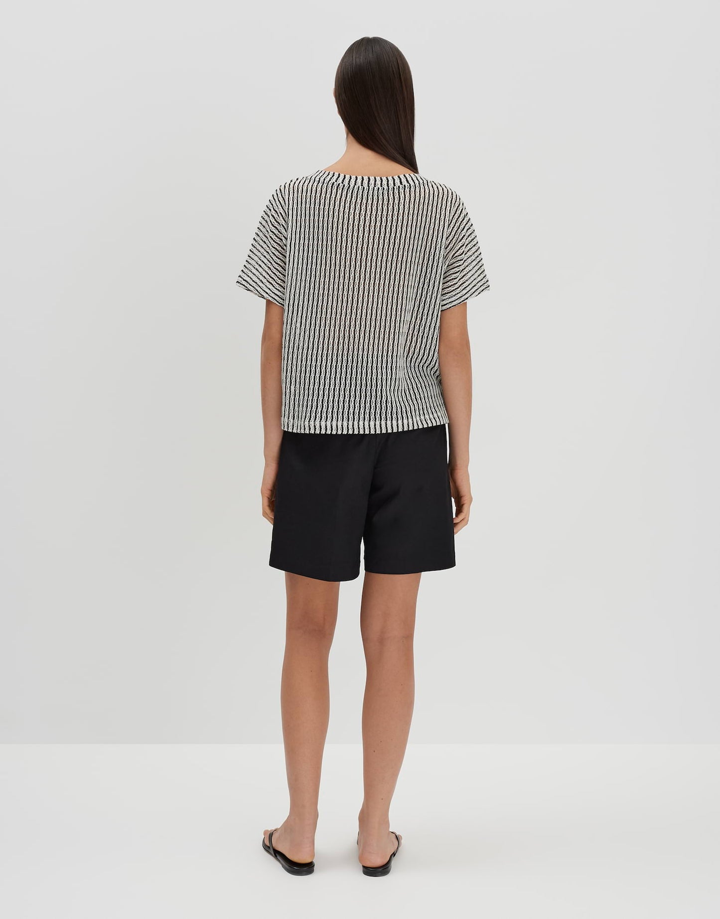 Umila (Black)