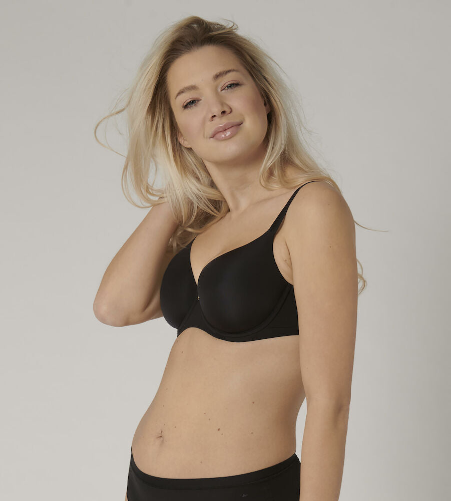 Body Make-Up Essentials WP (Black)