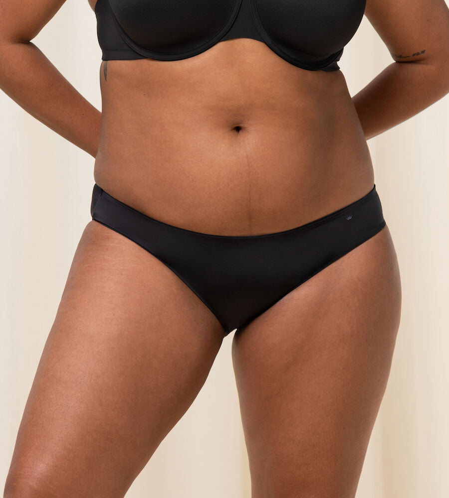 Body Make-Up Essentials Tai (Black)