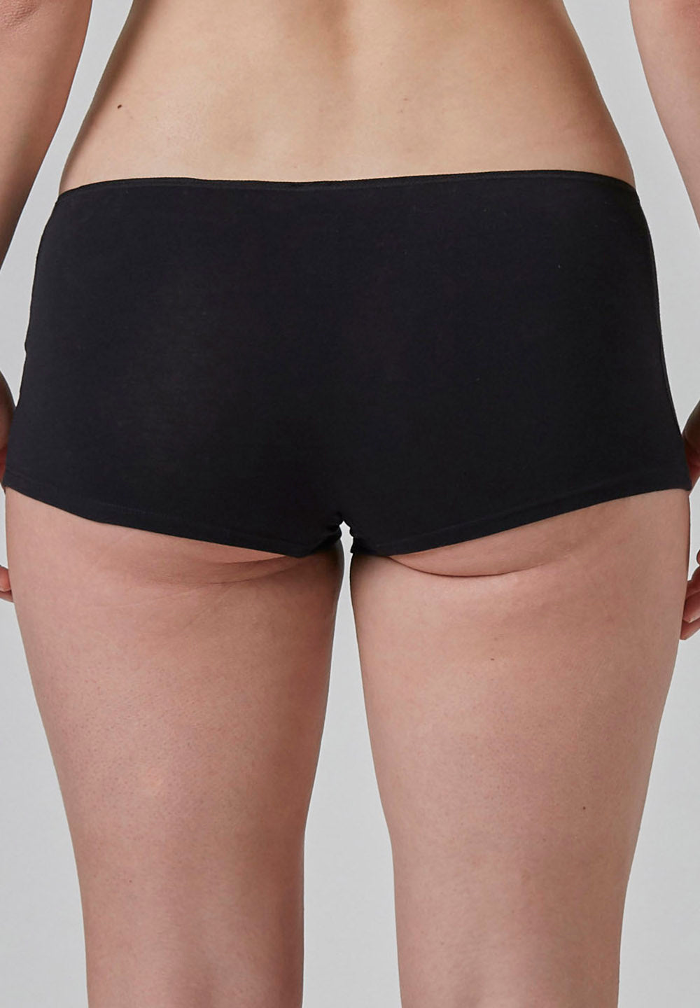 Essentials Women Low Cut Pant (Black)