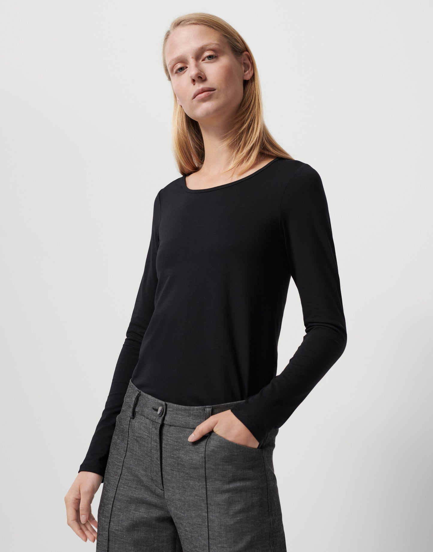 Kalia (Black)