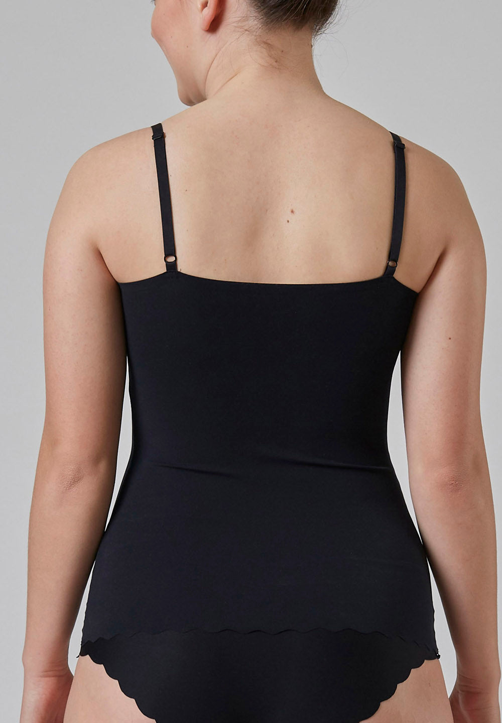 Skiny Damen Spaghettishirt herausnehmbare Pads Micro Essentials (Black)
