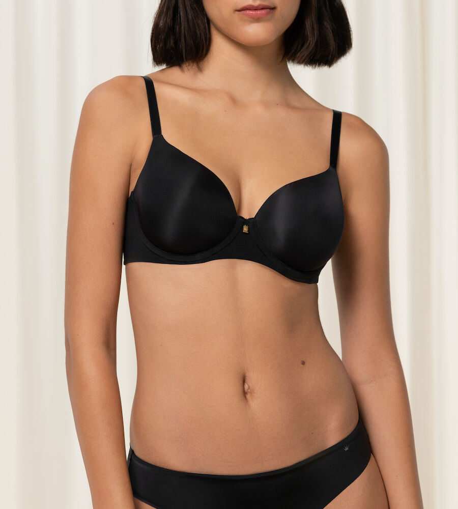 Body Make-Up Essentials WP (Black)