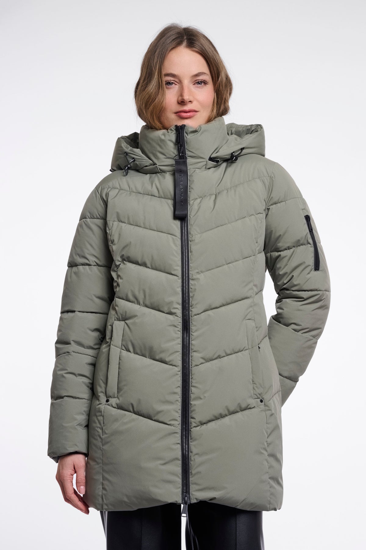 Yasmina.7002612 (Misty Basil)