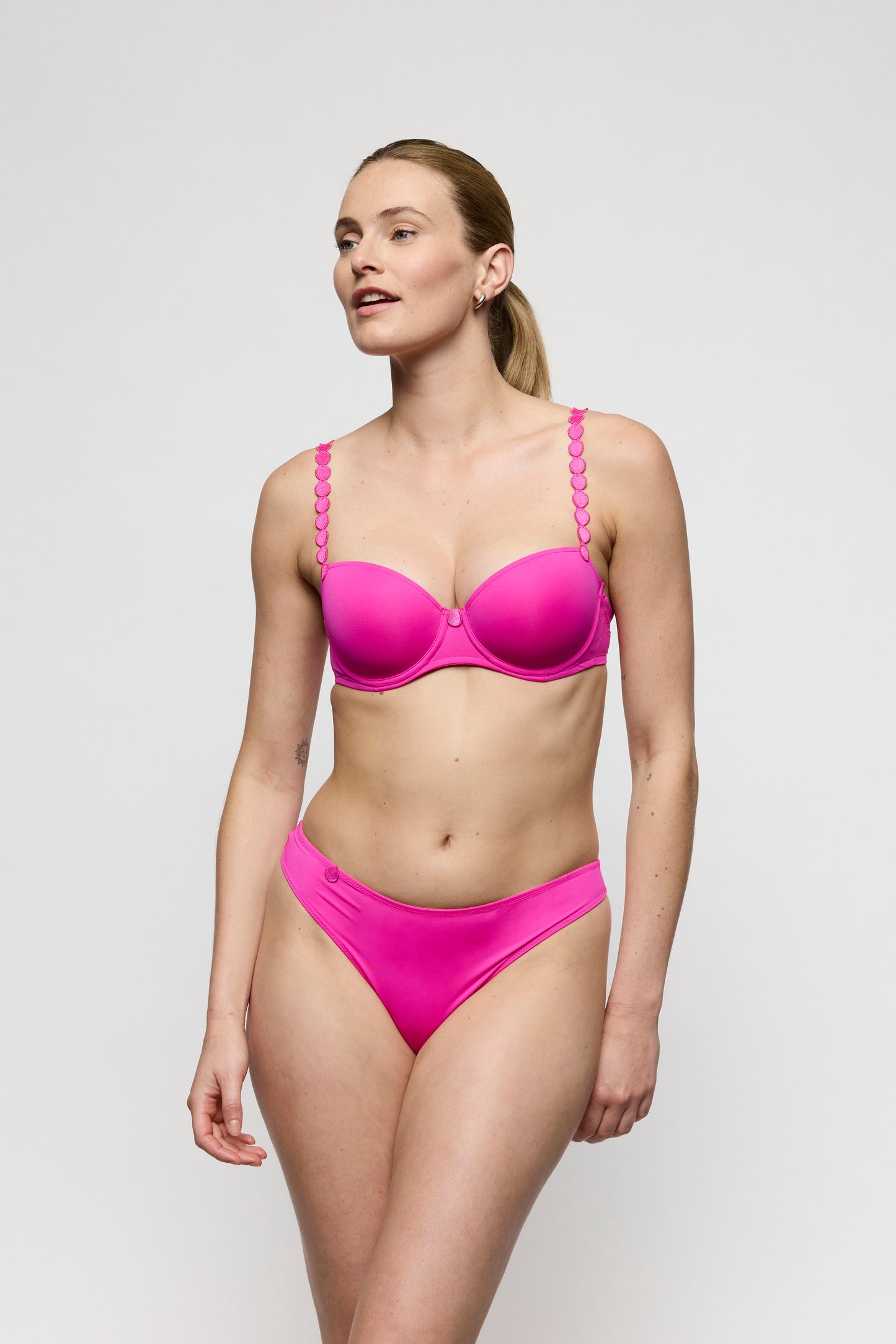 TOM Influencer Pink String (Inl)
