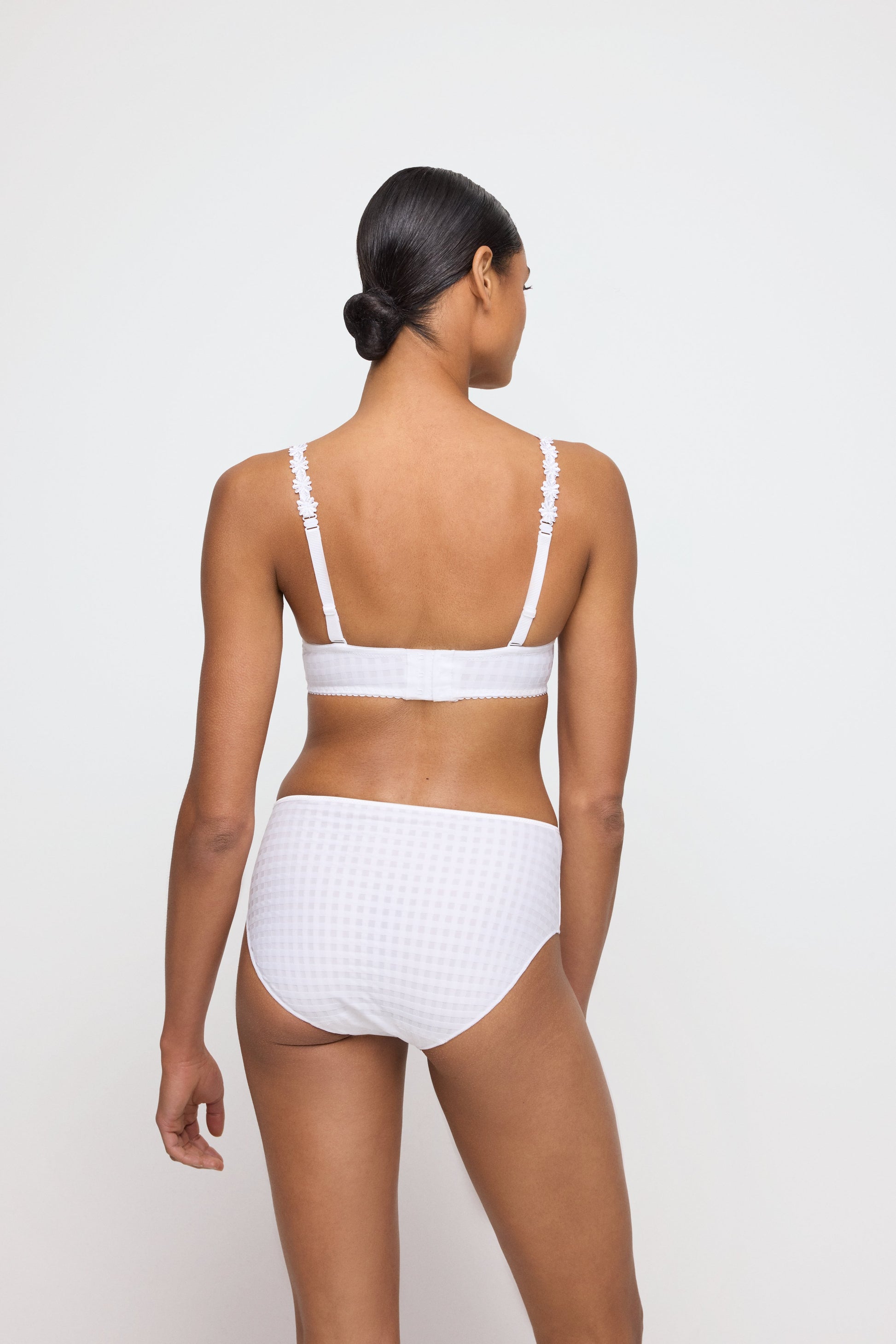 AVERO weiss Taillenslip (Wit)