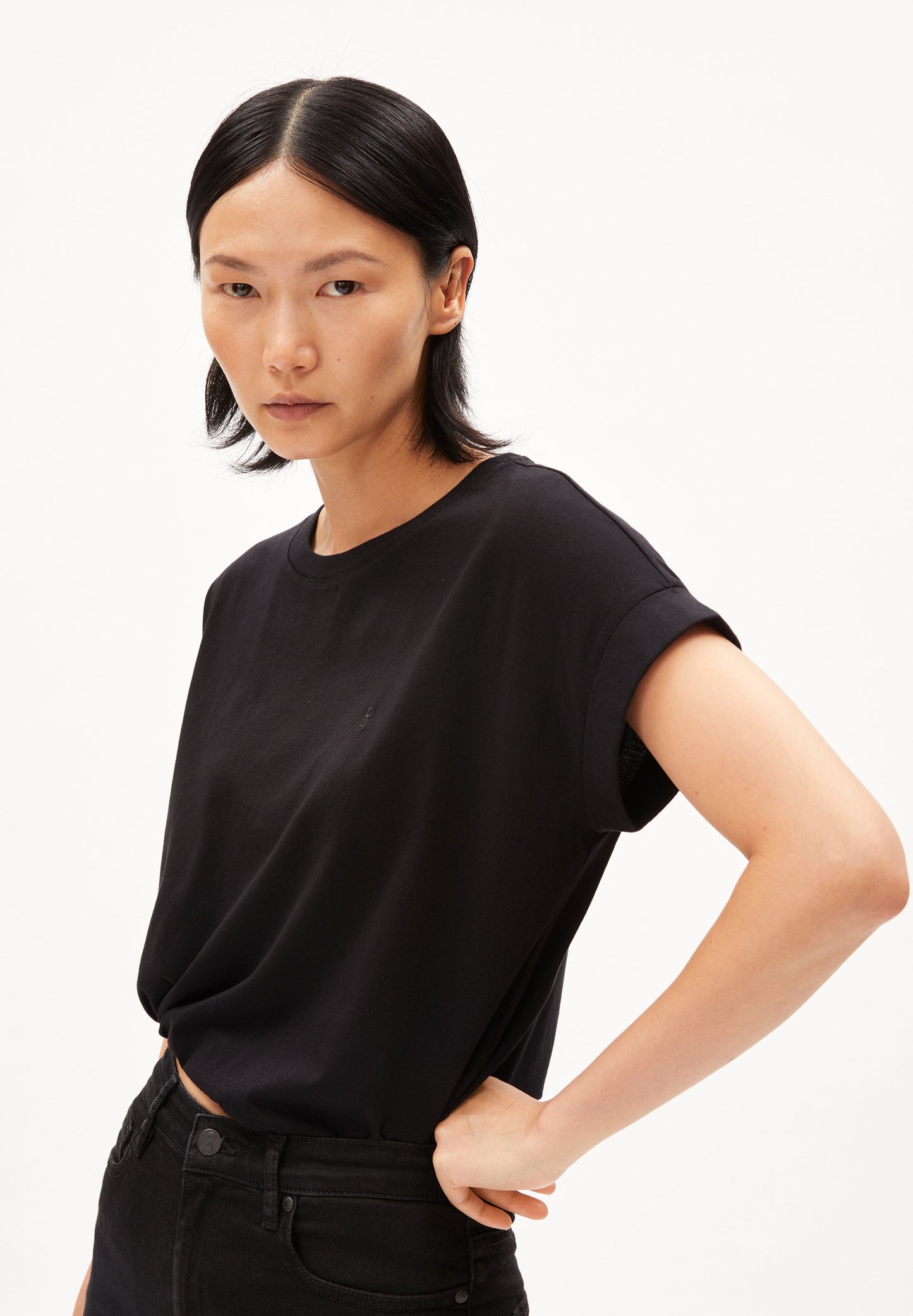 Idaara (Black)