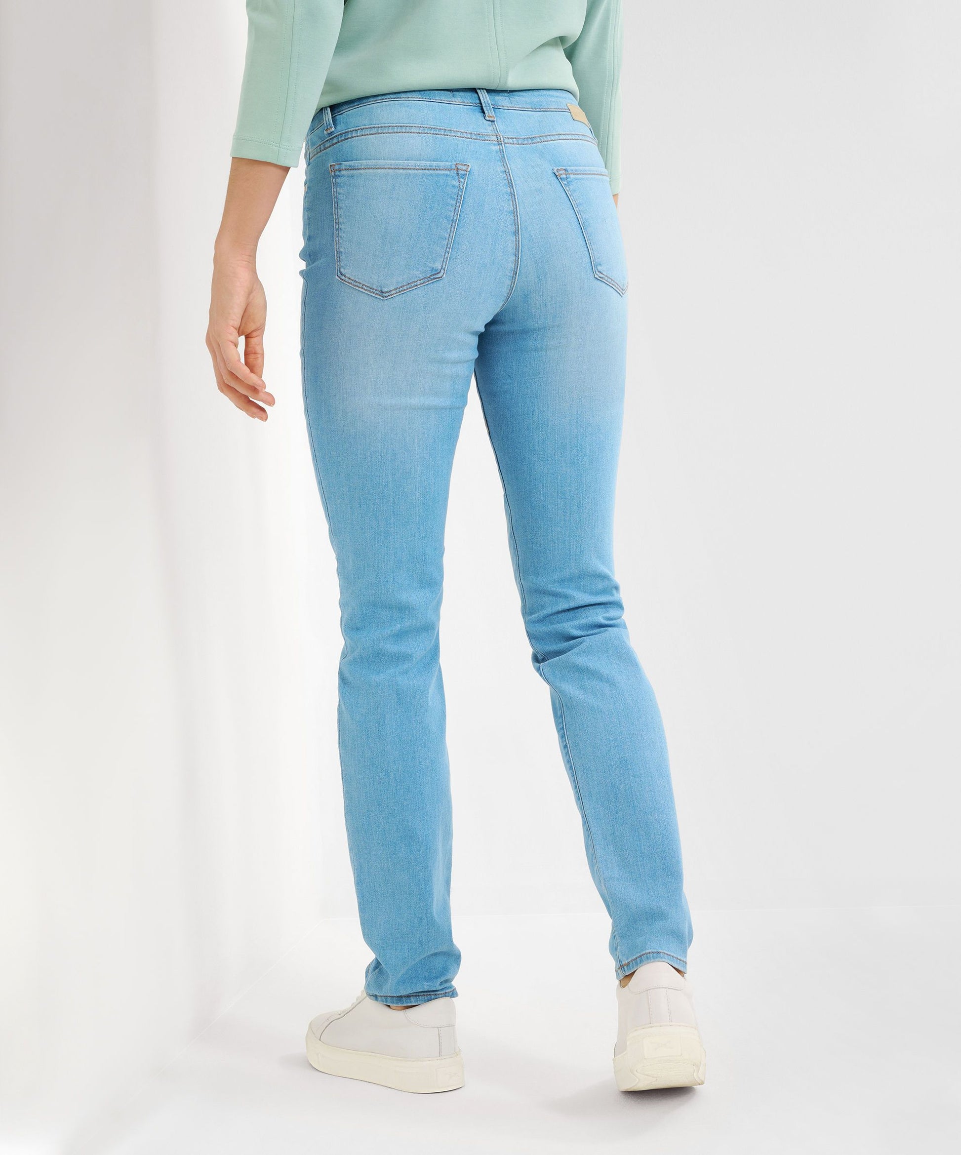 Style Shakira (Used Bleached Blu)