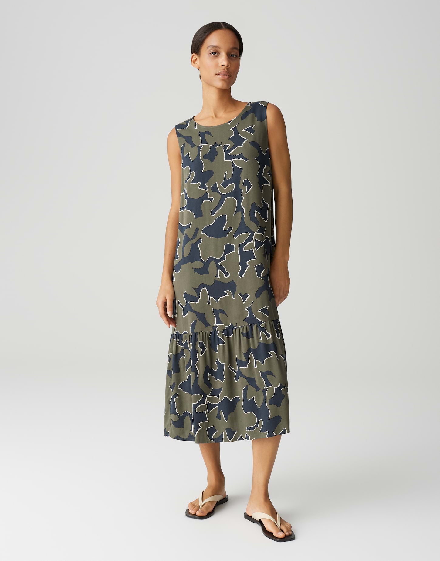 Wicy wildflower (Coal Blue)