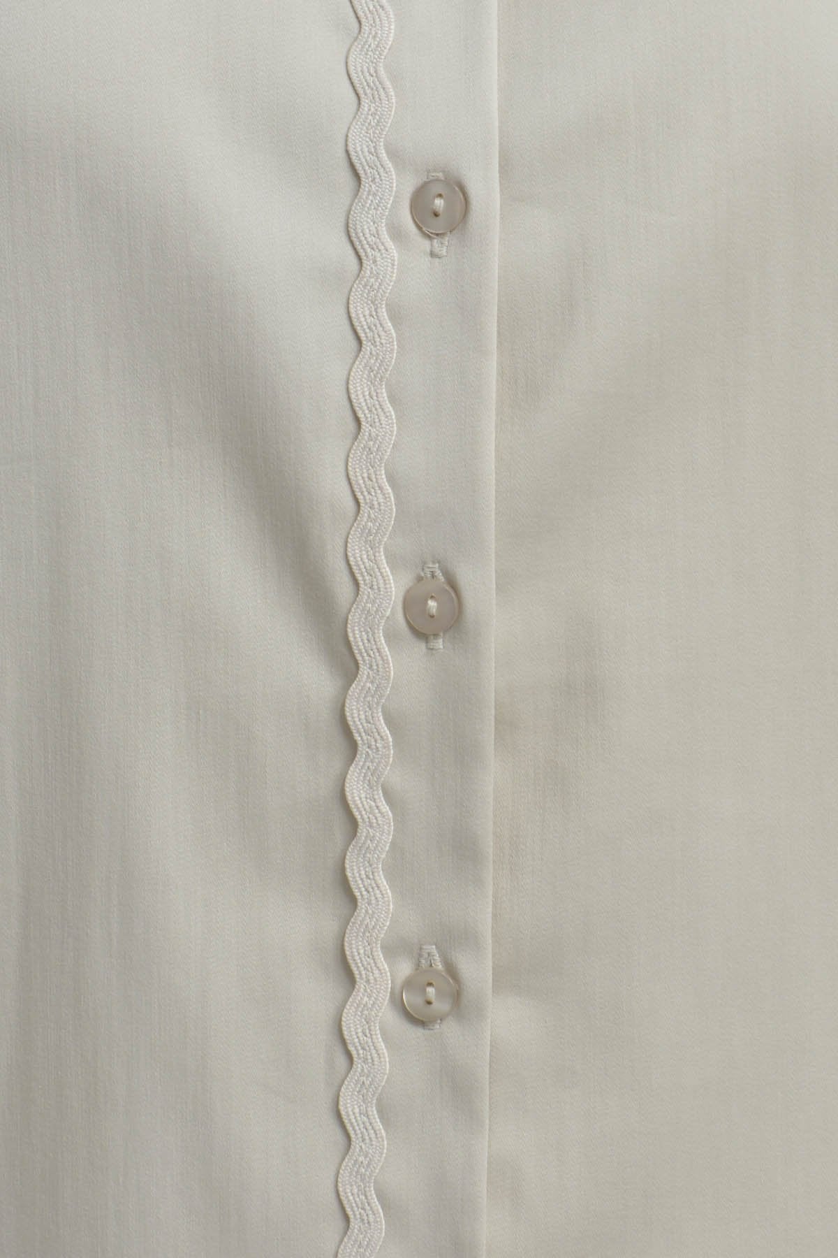 Dropped shoulder shirt collar blouse (Sand)