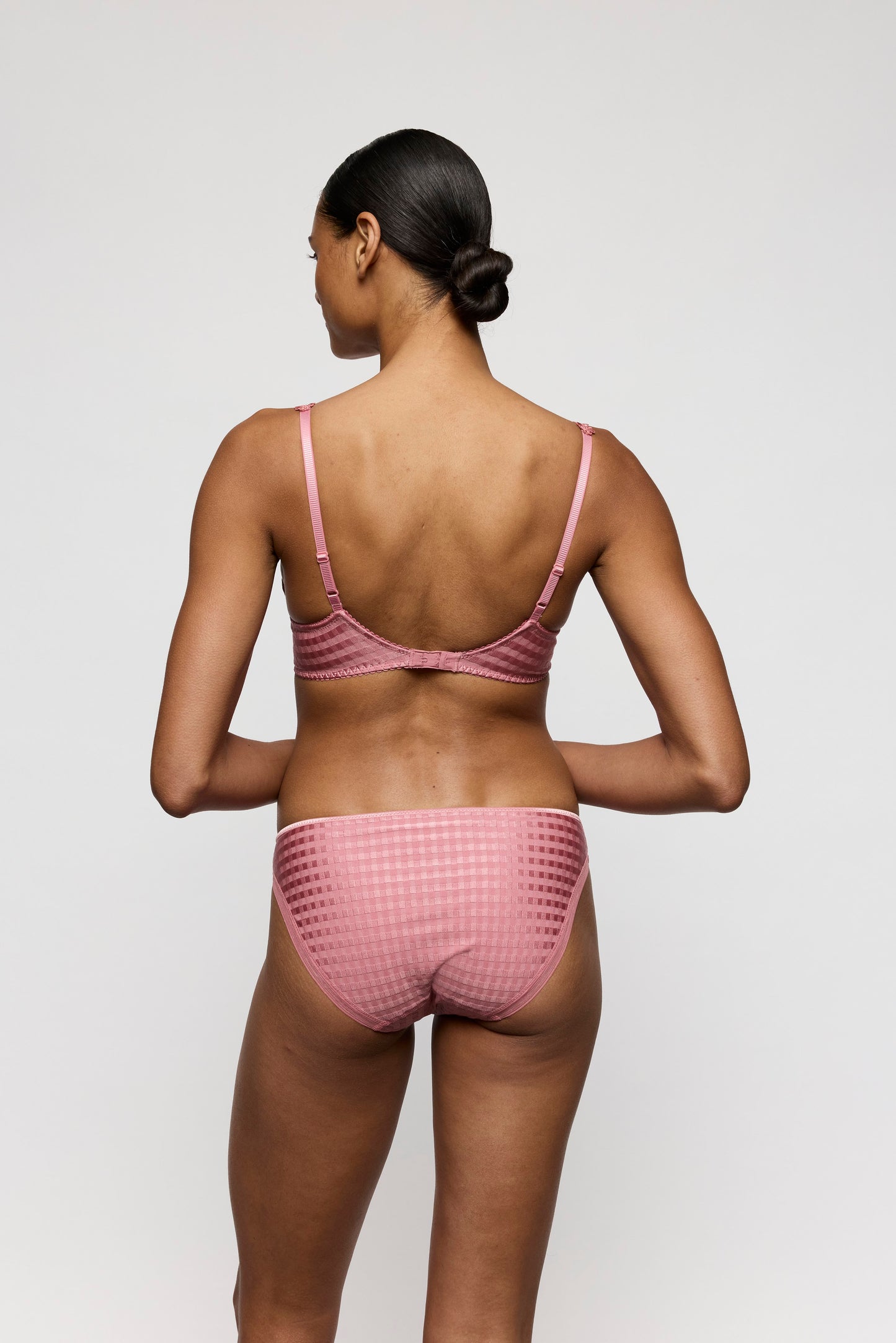 AVERO Ballet Pink Rioslip (Btp)