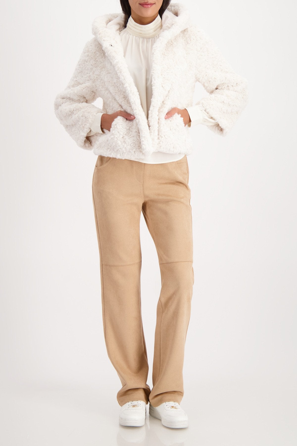 Jacke (Almond)