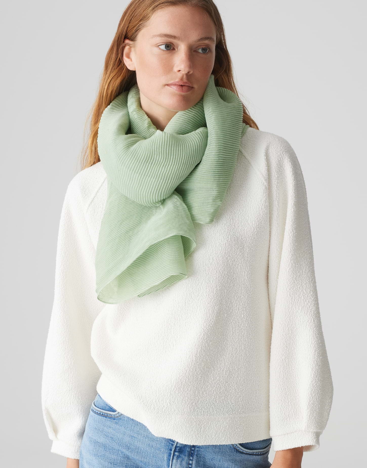 Alavande scarf (Green Glow)