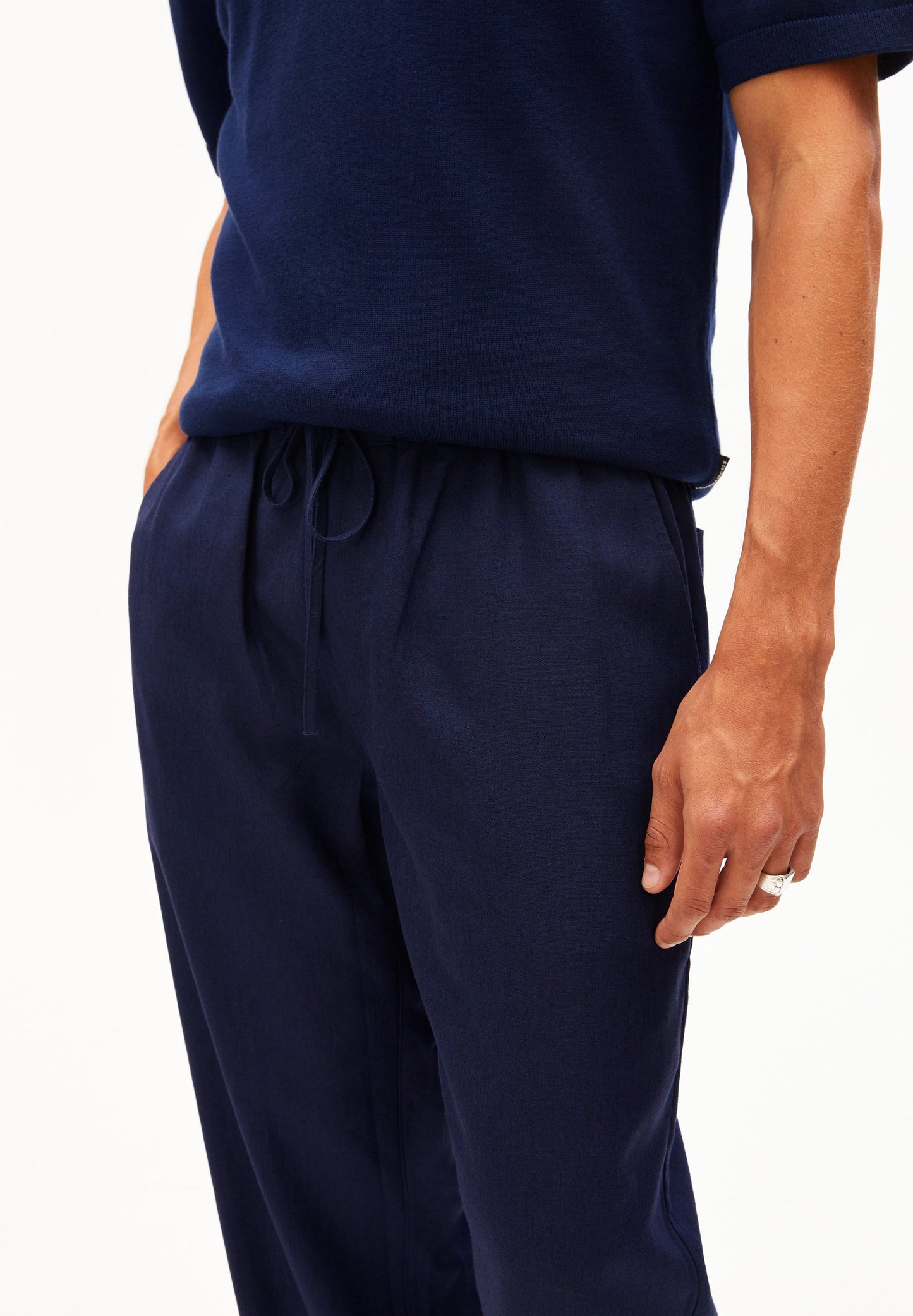 Lukaa Lino Pant (Tinted Navy)