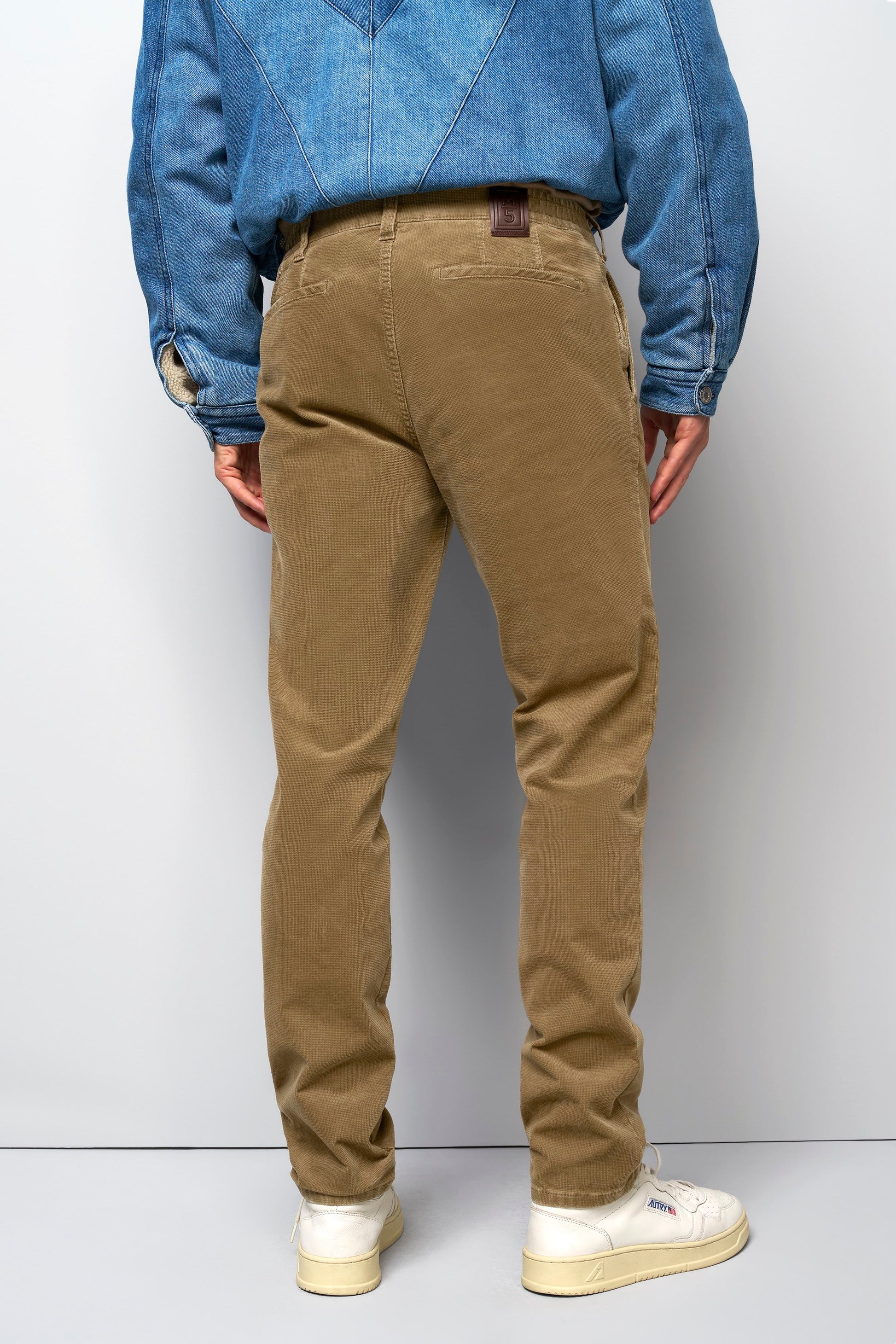 M5 Move 2-6598 (Camel)